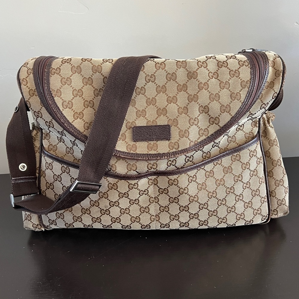 Authentic Gucci GG Diaper Crossbody Messenger Bag
